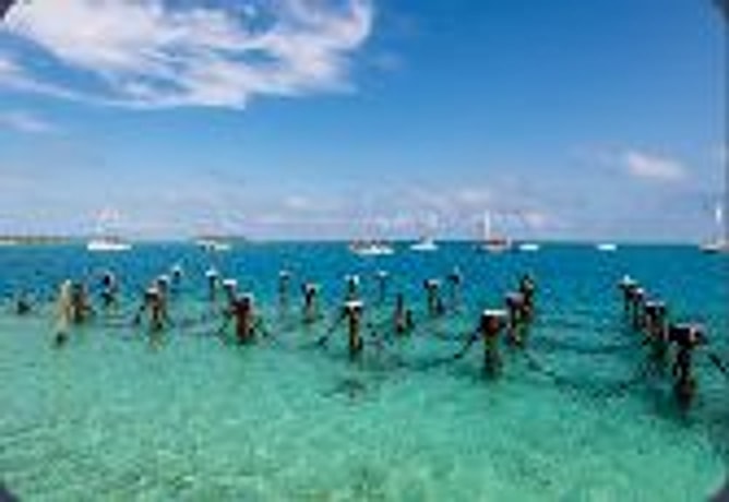 Warderick Wells Cay — Highbourne Cay → Nassau