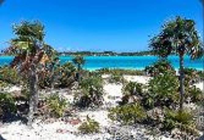 Warderick Wells Cay — Highbourne Cay → Nassau