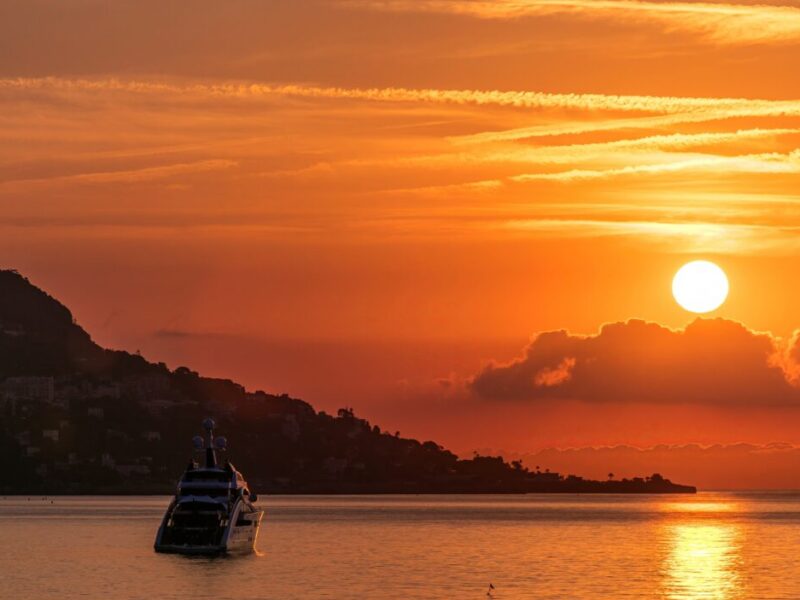 Sunrise,Close,Up,View,Of,Sea,And,Landscape,Timelapse,From